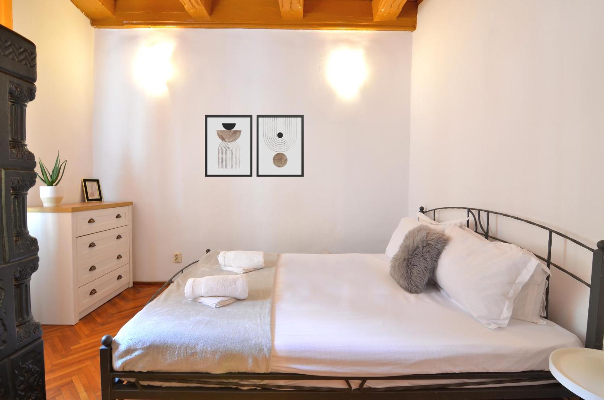 Charming Apartment - Heart Of Brasov Poarta Schei Buitenkant foto